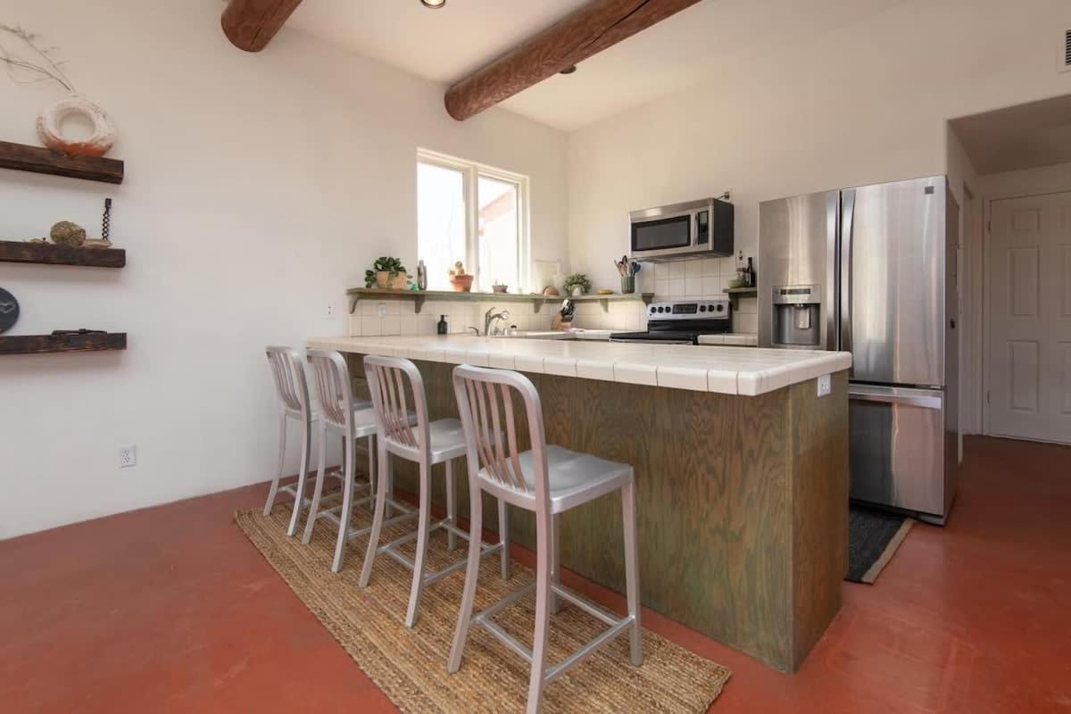 Renovated Lodge - Room 2 With Pool Access Joshua Tree Εξωτερικό φωτογραφία