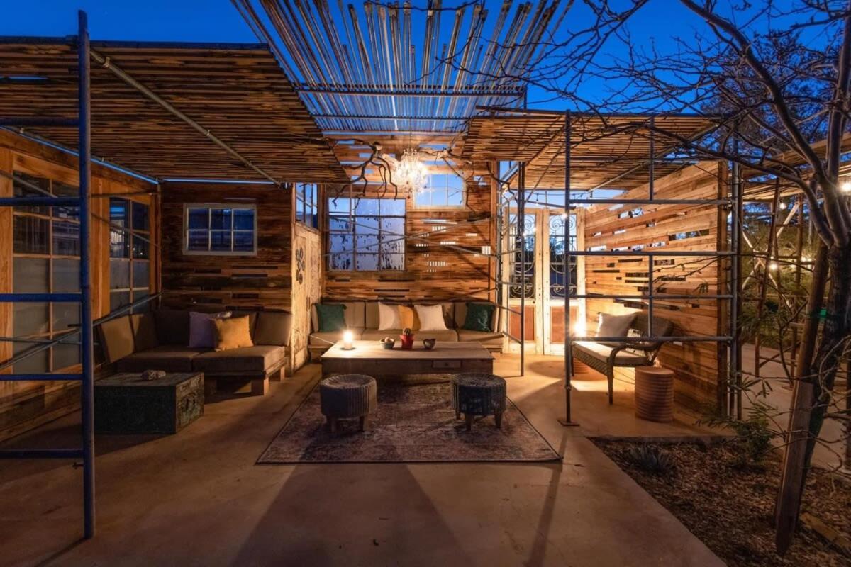 Renovated Lodge - Room 2 With Pool Access Joshua Tree Εξωτερικό φωτογραφία
