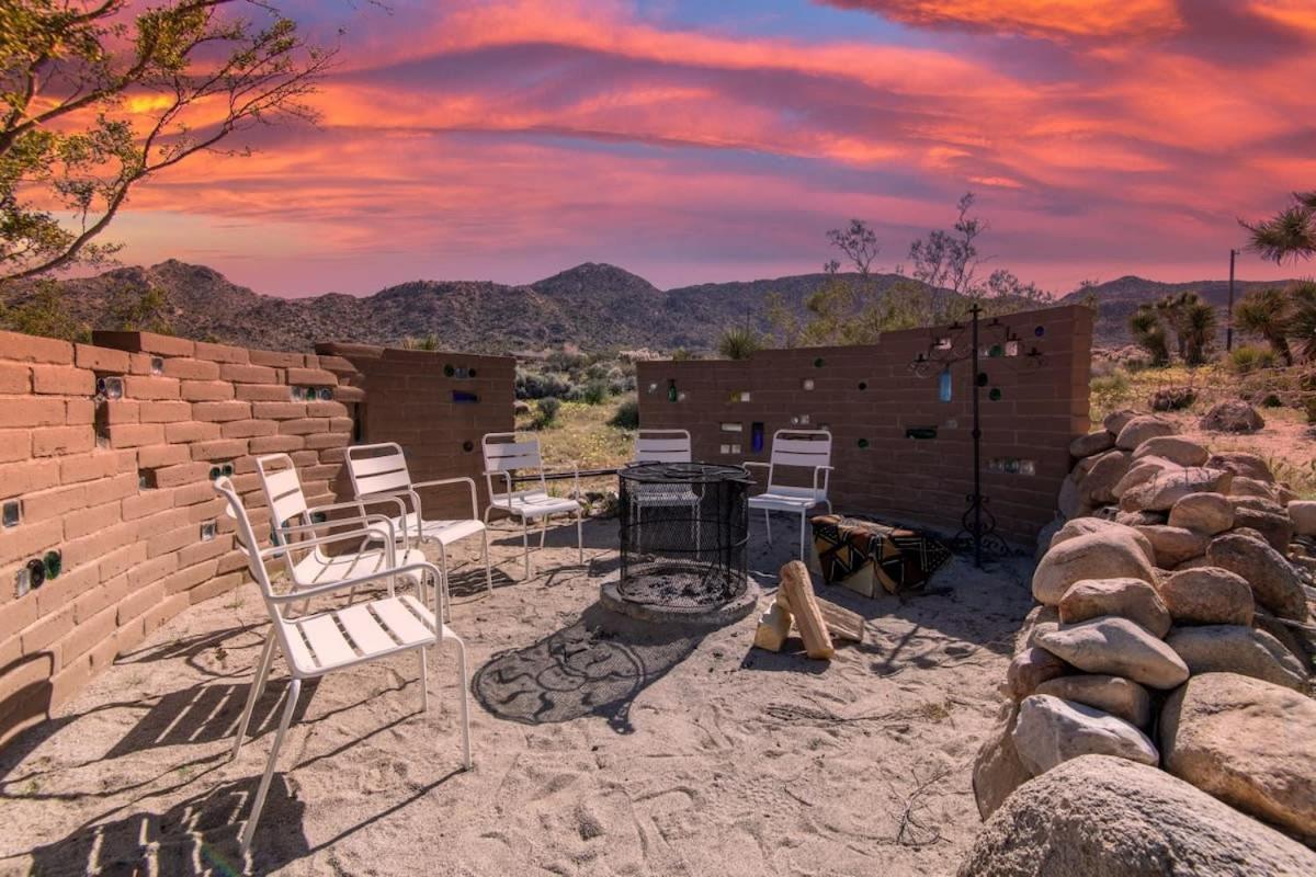 Renovated Lodge - Room 2 With Pool Access Joshua Tree Εξωτερικό φωτογραφία