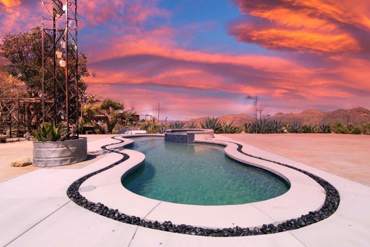 Renovated Lodge - Room 2 With Pool Access Joshua Tree Εξωτερικό φωτογραφία