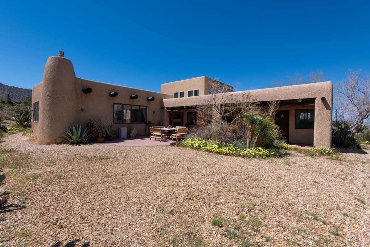 Renovated Lodge - Room 2 With Pool Access Joshua Tree Εξωτερικό φωτογραφία